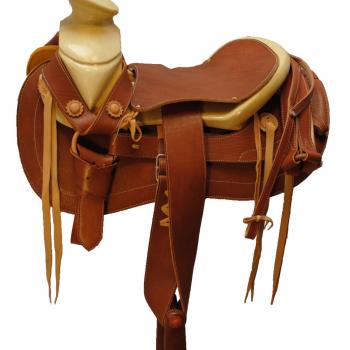 ECONOMIC DUCK TAILED LEATHER SADDLE Montura de Cuero Cola de Pato