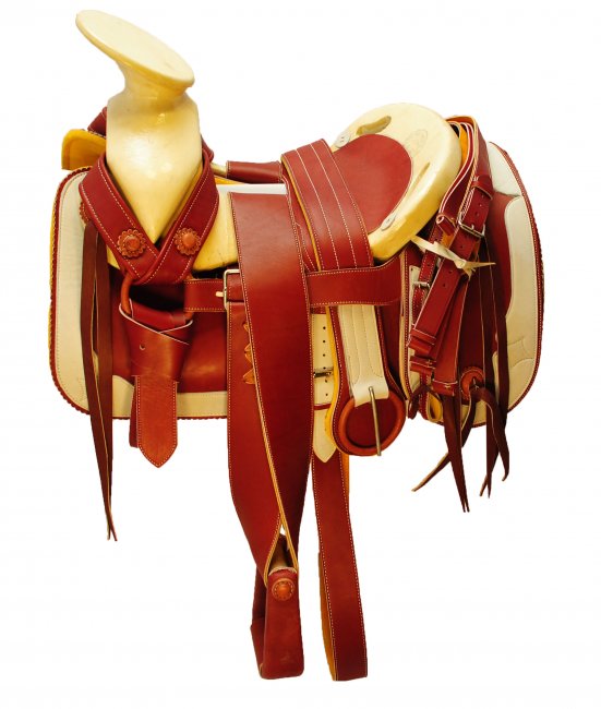 FINE CHARRA LEATHER SADDLE WITH CHROME TANNING Fina Montura Charra de Cuero con Curtido al Cromo